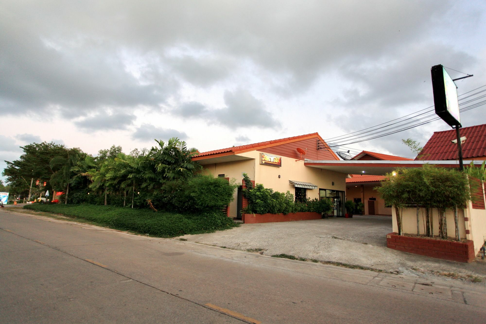 Room Place Chumphon Zewnętrze zdjęcie